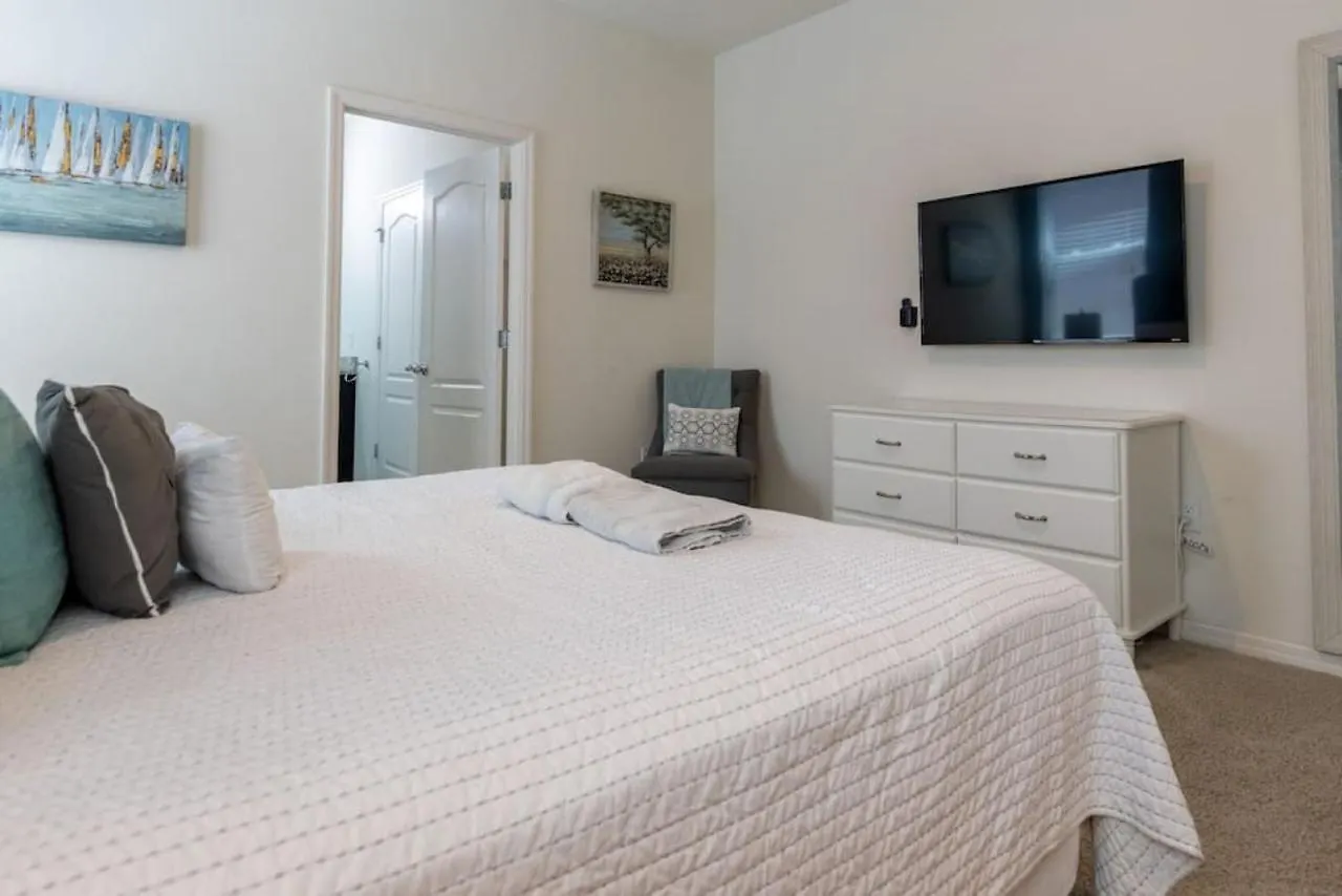 Solterra Resort 5 Beds Pool Gameroom Near Disney Davenport United States
